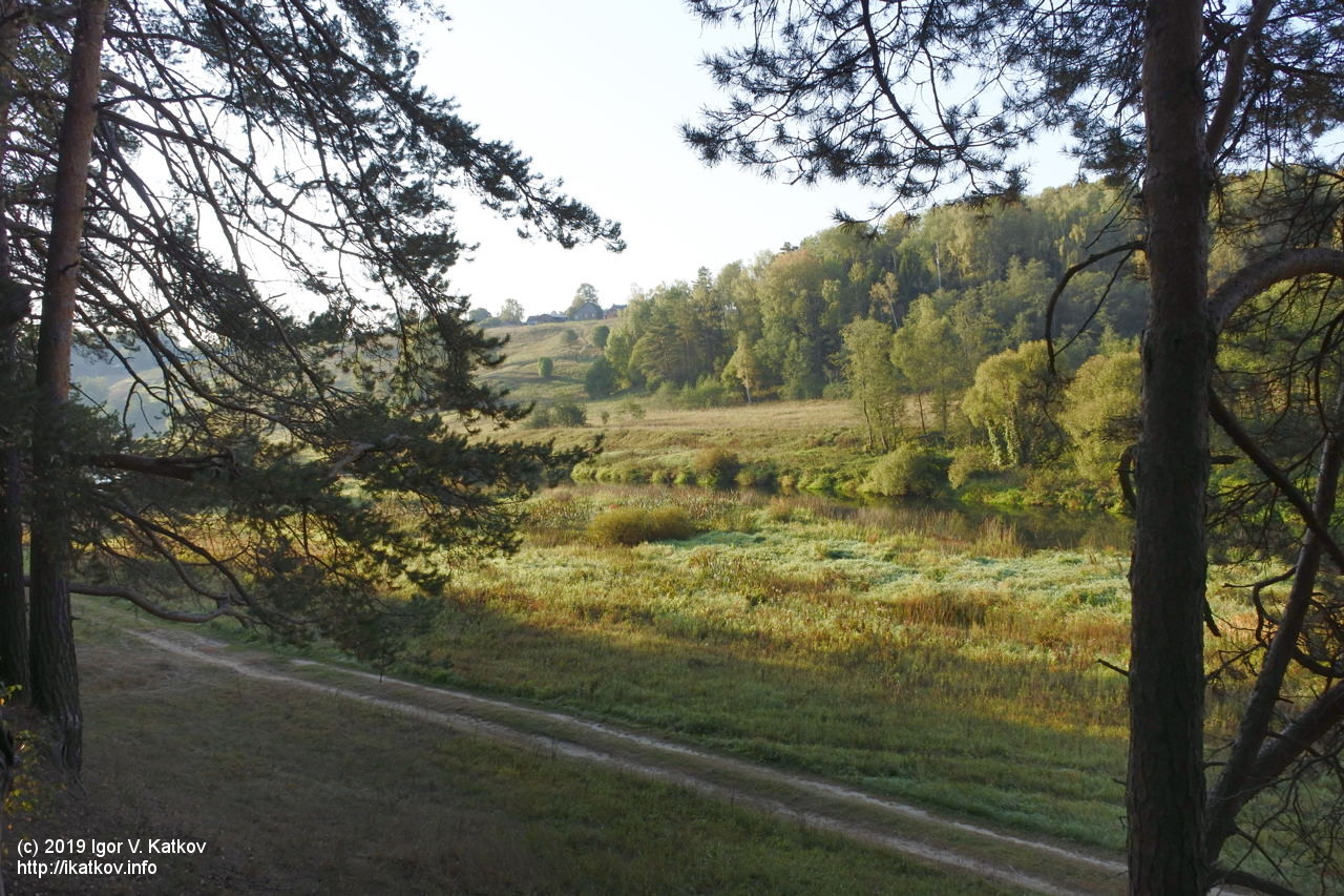 Раннее сентябрьское утро в долине реки Протвы